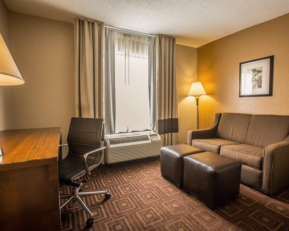 Comfort Asheville Airport Inn