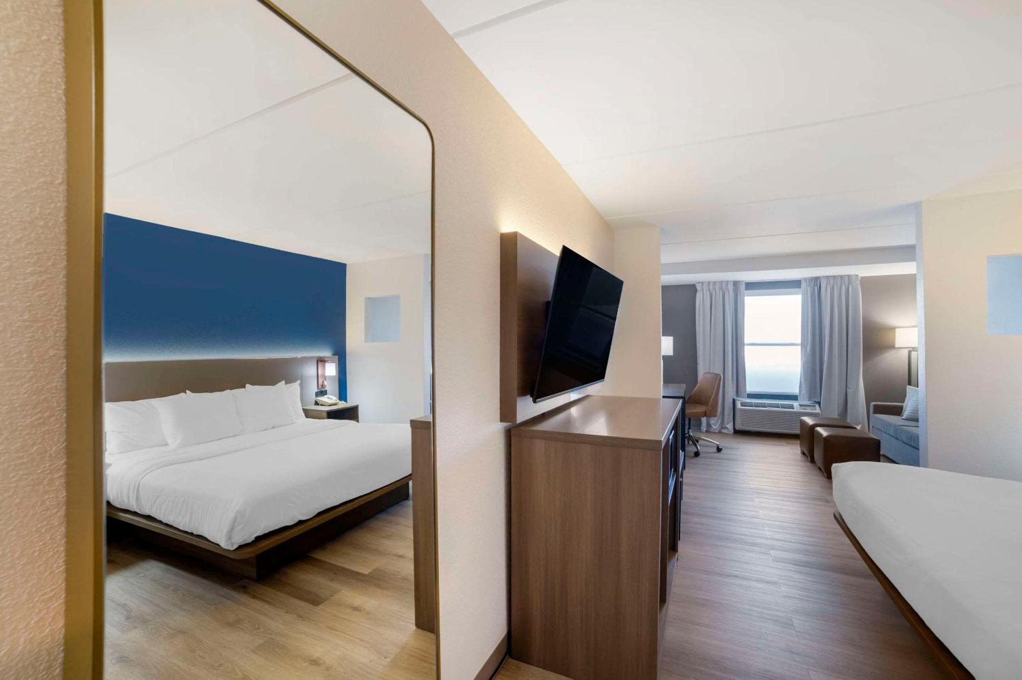 Inn Comfort Asheville Airport 2*