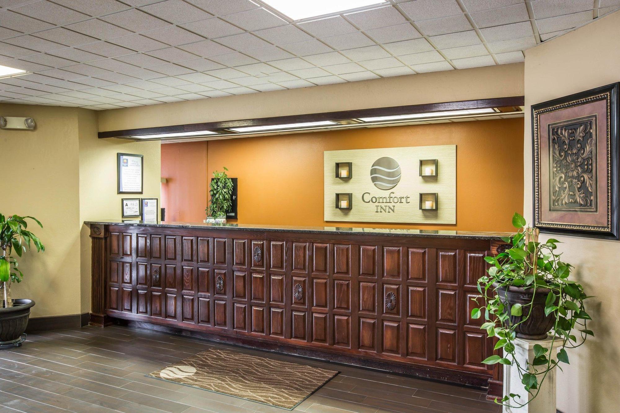 Inn Comfort Asheville Airport 2*