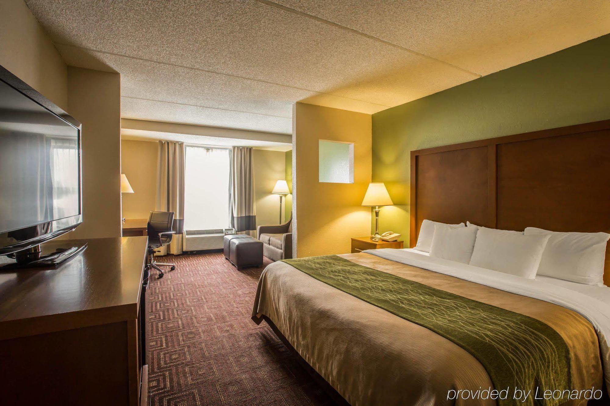 Comfort Asheville Airport 2*