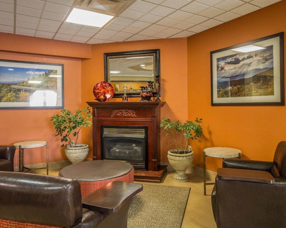 Comfort Asheville Airport 2* Fletcher