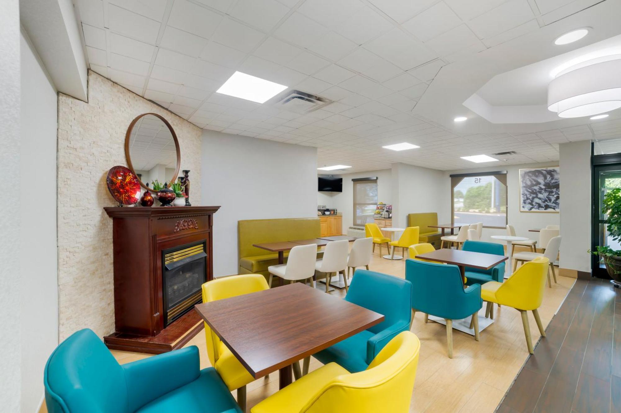 Locanda Comfort Asheville Airport 2*
