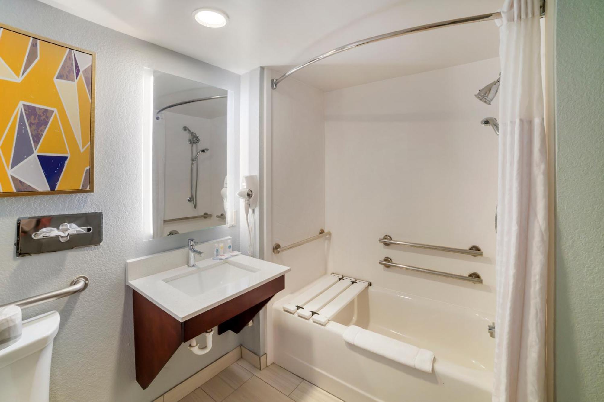 Locanda Comfort Asheville Airport 2*