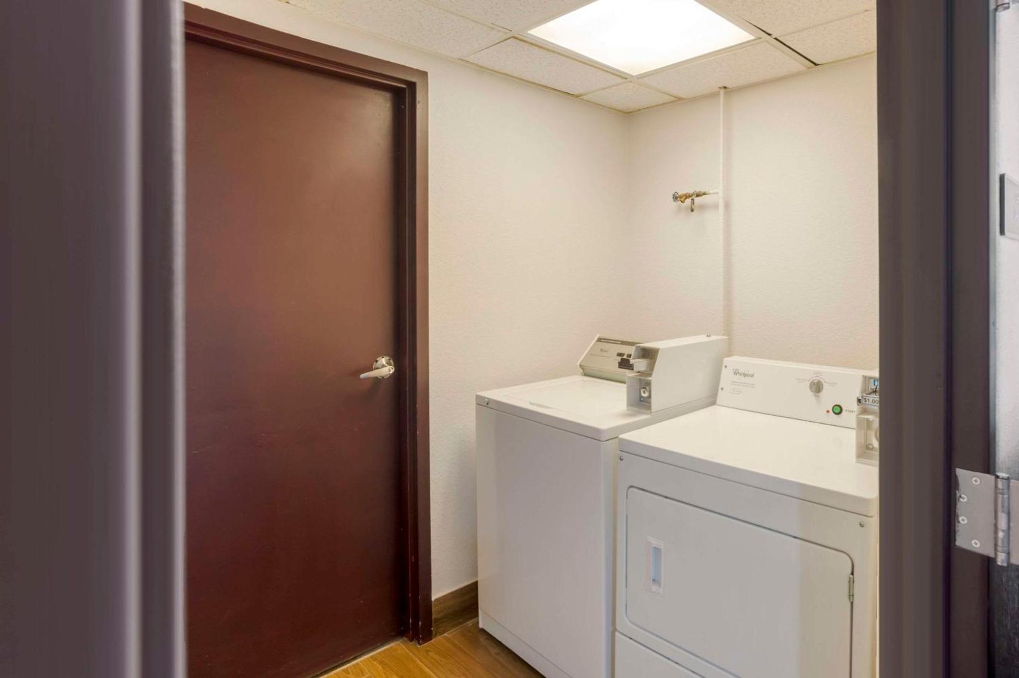 Gasthof Comfort Asheville Airport