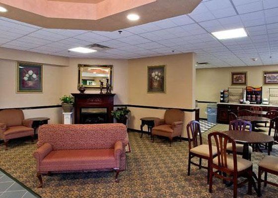 Comfort Asheville Airport 2*